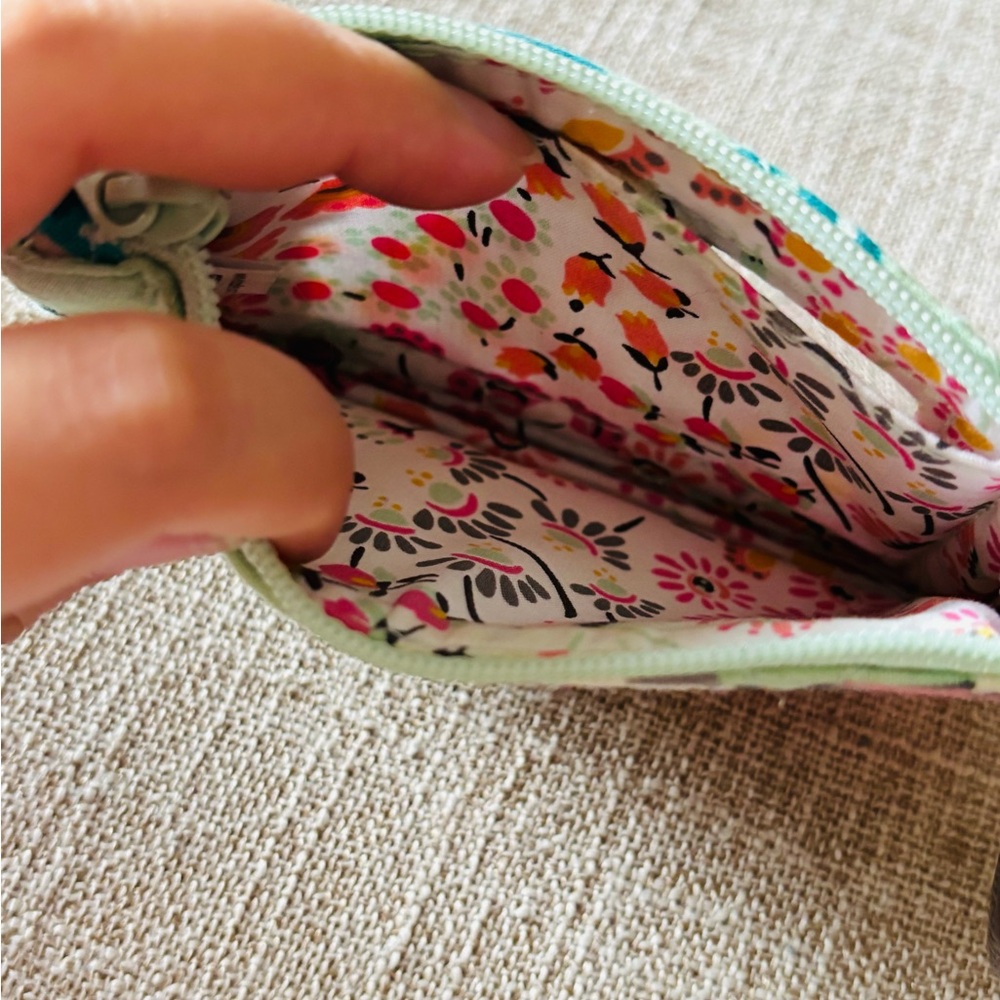 Floral Patterned ID Holder Keychain - Picture 3 of 7